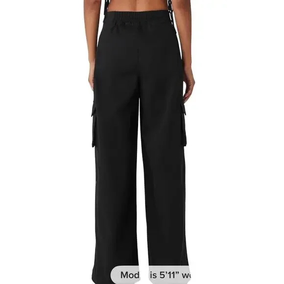 Alo Yoga - Show Off Cargo Wide Leg Trouser - Medium - Black (Long) - Picture 3 of 10